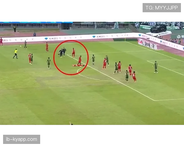 人墙规则：防守方在任意球时必须退至规定距离外，否则裁判可重罚